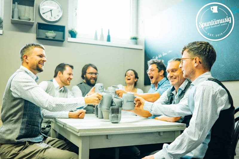 SPUNTÄMUSIG – D’SPUNTÄMUSIG SPIELT UF